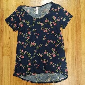 Floral lularoe classic tee small